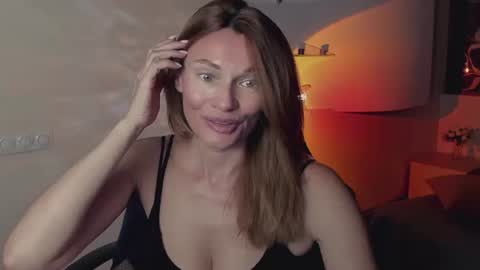Snapshot of mistybarnes chatting on June 13, 2026, 7:45 pm MistyBarnes NONUDE MODEL online show from June 13, 2026, 7:45 pm