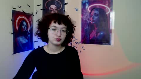 Snapshot of mistyrosee chatting on October 19, 2025, 12:17 pm Aria online show from October 19, 2025, 12:17 pm