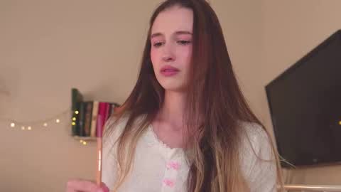 Snapshot of mita_mp4 chatting on March 5, 2025, 4:34 am Mita online show from March 5, 2025, 4:34 am