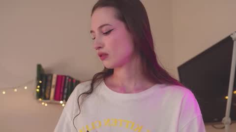 Snapshot of mita_mp4 chatting on March 11, 2025, 4:10 am Mita online show from March 11, 2025, 4:10 am