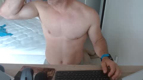 Snapshot of mitcheli chatting on February 12, 2025, 3:27 pm Onlyfans online show from February 12, 2025, 3:27 pm