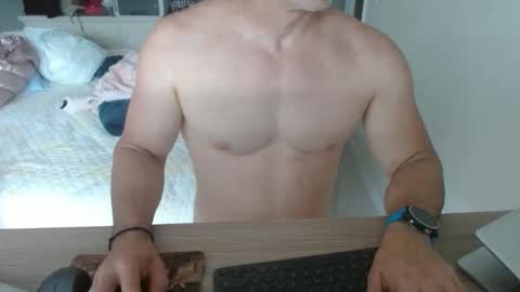 Snapshot of mitcheli chatting on March 4, 2026, 3:18 pm Onlyfans online show from March 4, 2026, 3:18 pm