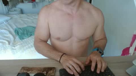 Snapshot of mitcheli chatting on March 23, 2026, 3:05 pm Onlyfans online show from March 23, 2026, 3:05 pm