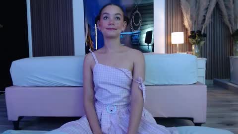 Snapshot of miticabrennet chatting on October 30, 2025, 3:30 am Mtica Brennet online show from October 30, 2025, 3:30 am