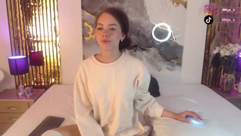 Mtica Brennet online show from February 28, 2026, 6:36 am