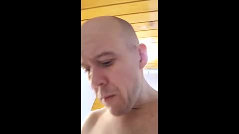 mitsouls611382 online show from April 27, 2026, 8:23 am