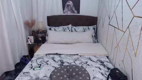 Nicahontas online show from October 20, 2025, 10:16 am