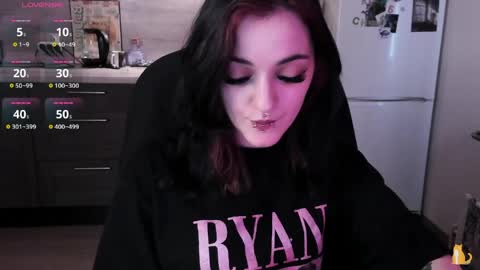 lina. online show from May 22, 2026, 7:37 am