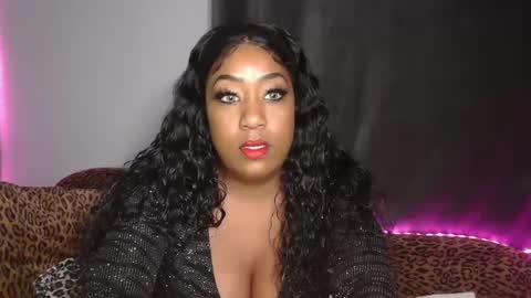 Snapshot of mixedlovers chatting on September 17, 2025, 6:31 pm Precious online show from September 17, 2025, 6:31 pm