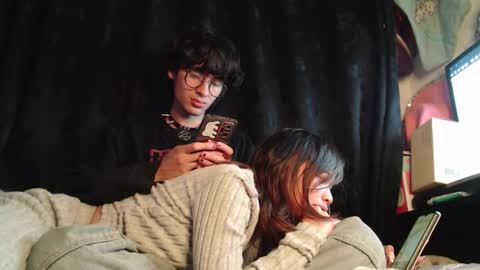 Snapshot of mixipeach chatting on February 24, 2026, 5:27 am Naomi and Nekorii online show from February 24, 2026, 5:27 am