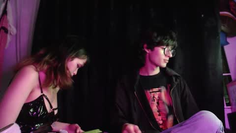 Snapshot of mixipeach chatting on March 1, 2026, 12:01 am Naomi and Nekorii online show from March 1, 2026, 12:01 am