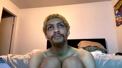 Snapshot of mixxychocolate chatting on February 9, 2025, 1:33 am Deanthony online show from February 9, 2025, 1:33 am