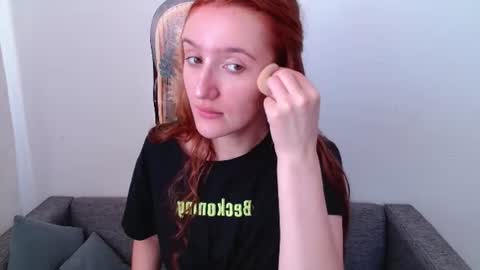 Snapshot of miya_here chatting on June 12, 2026, 9:41 am Miya online show from June 12, 2026, 9:41 am