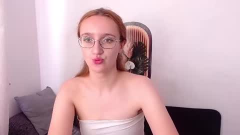 Snapshot of miya_here chatting on July 23, 2026, 9:40 am Miya online show from July 23, 2026, 9:40 am