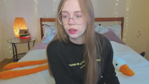 Snapshot of miya_soft chatting on May 15, 2026, 1:45 am Miya online show from May 15, 2026, 1:45 am