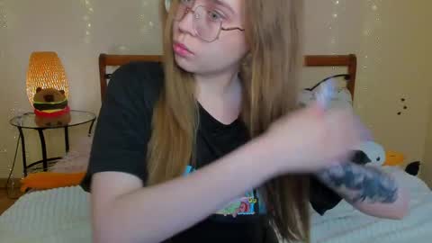 Snapshot of miya_soft chatting on May 23, 2026, 1:33 am Miya online show from May 23, 2026, 1:33 am