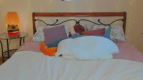 Snapshot of miya_soft chatting on June 5, 2026, 1:45 am Miya online show from June 5, 2026, 1:45 am