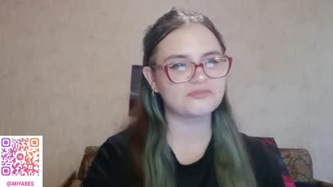 Milana online show from September 17, 2025, 1:35 pm