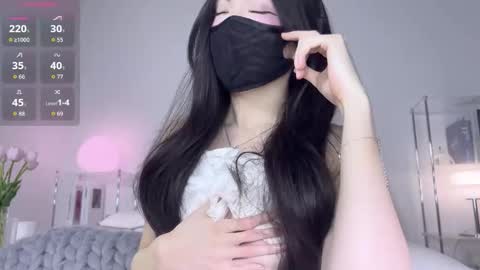 Miyu online show from October 18, 2025, 3:13 pm