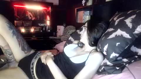 Snapshot of mizzbonez chatting on June 12, 2026, 4:11 am Mizz Bonez online show from June 12, 2026, 4:11 am