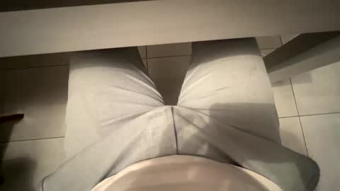 Snapshot of mmaestro42 chatting on November 18, 2025, 5:17 pm mmaestro42 online show from November 18, 2025, 5:17 pm