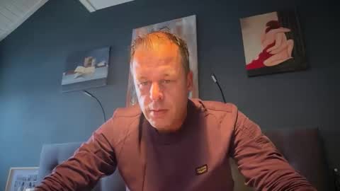 mme4you online show from October 7, 2025, 8:22 am