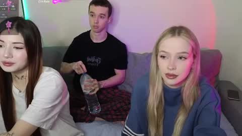 Snapshot of mmkakpoxyi22 chatting on January 24, 2025, 8:54 pm alice and ray online show from January 24, 2025, 8:54 pm