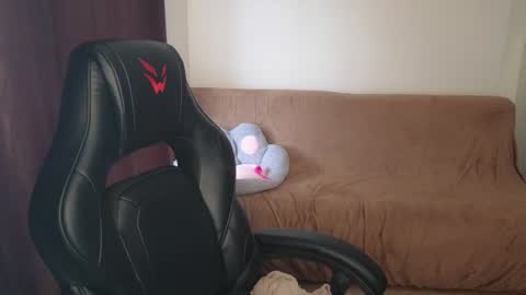 Snapshot of mmm_banana chatting on December 13, 2024, 11:02 am Lili online show from December 13, 2024, 11:02 am