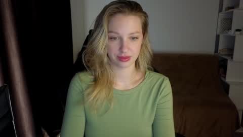 Snapshot of mmm_banana chatting on January 27, 2025, 8:18 am Lili online show from January 27, 2025, 8:18 am