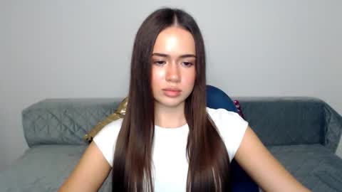 Snapshot of mmm_bananaa_ chatting on November 27, 2025, 6:54 pm Beata online show from November 27, 2025, 6:54 pm