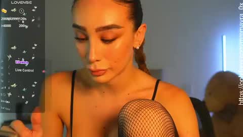 Snapshot of mmmayra_0x chatting on July 2, 2026, 9:21 pm MAYRA online show from July 2, 2026, 9:21 pm