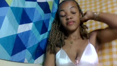 Snapshot of mmyriame chatting on July 5, 2026, 5:09 pm mmyriame online show from July 5, 2026, 5:09 pm