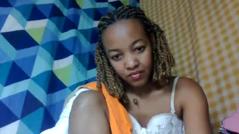 Snapshot of mmyriame chatting on July 9, 2026, 6:23 pm mmyriame online show from July 9, 2026, 6:23 pm