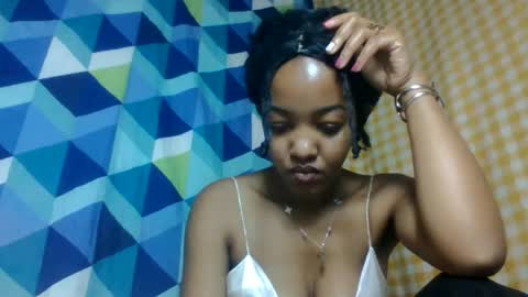 Snapshot of mmyriame chatting on July 28, 2026, 7:39 pm mmyriame online show from July 28, 2026, 7:39 pm