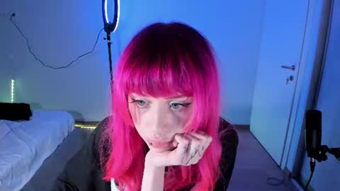 mnepohhh online show from July 27, 2026, 10:39 pm