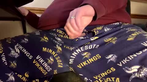 mnguy19726969 online show from April 28, 2026, 9:09 pm