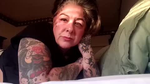 Kittykittybangbang online show from January 12, 2026, 1:27 pm