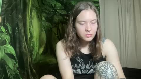 Snapshot of mo0n_goddess chatting on January 16, 2025, 2:19 am Misty online show from January 16, 2025, 2:19 am