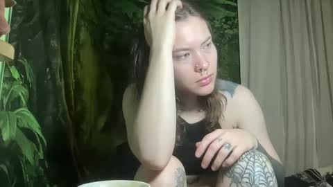 Snapshot of mo0n_goddess chatting on January 19, 2025, 2:57 am Misty online show from January 19, 2025, 2:57 am