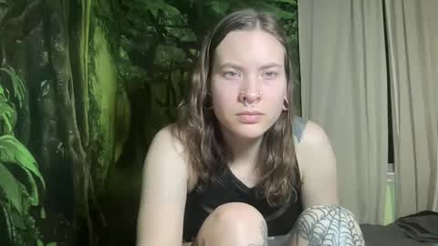 Snapshot of mo0n_goddess chatting on January 22, 2025, 4:34 am Misty online show from January 22, 2025, 4:34 am