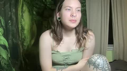 Snapshot of mo0n_goddess chatting on January 23, 2025, 5:24 am Misty online show from January 23, 2025, 5:24 am