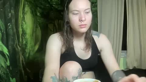 Snapshot of mo0n_goddess chatting on January 24, 2025, 2:07 am Misty online show from January 24, 2025, 2:07 am