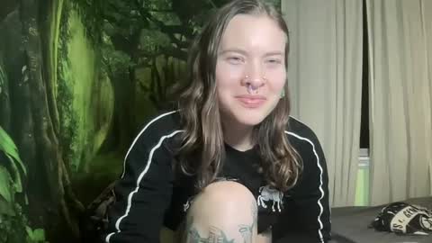 Snapshot of mo0n_goddess chatting on January 26, 2025, 12:01 pm Misty online show from January 26, 2025, 12:01 pm