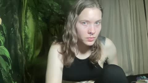 Snapshot of mo0n_goddess chatting on February 10, 2025, 3:57 am Misty online show from February 10, 2025, 3:57 am