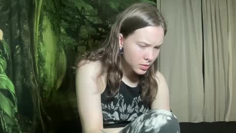 Snapshot of mo0n_goddess chatting on February 13, 2025, 2:23 am Misty online show from February 13, 2025, 2:23 am