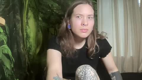 Snapshot of mo0n_goddess chatting on February 15, 2025, 1:53 am Misty online show from February 15, 2025, 1:53 am