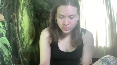 Snapshot of mo0n_goddess chatting on February 16, 2025, 11:26 pm Misty online show from February 16, 2025, 11:26 pm