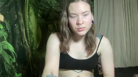 Snapshot of mo0n_goddess chatting on February 18, 2025, 6:37 am Misty online show from February 18, 2025, 6:37 am