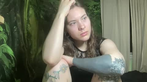 Snapshot of mo0n_goddess chatting on February 22, 2025, 3:34 am Misty online show from February 22, 2025, 3:34 am