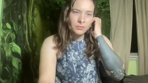 Snapshot of mo0n_goddess chatting on September 21, 2025, 2:46 am Misty online show from September 21, 2025, 2:46 am